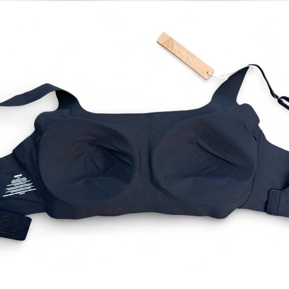 SKIMS *NWT NAKED SCOOP BRA | COLOR: ONYX - Picture 7 of 9